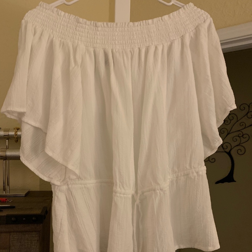 Women’s white off the shoulders top